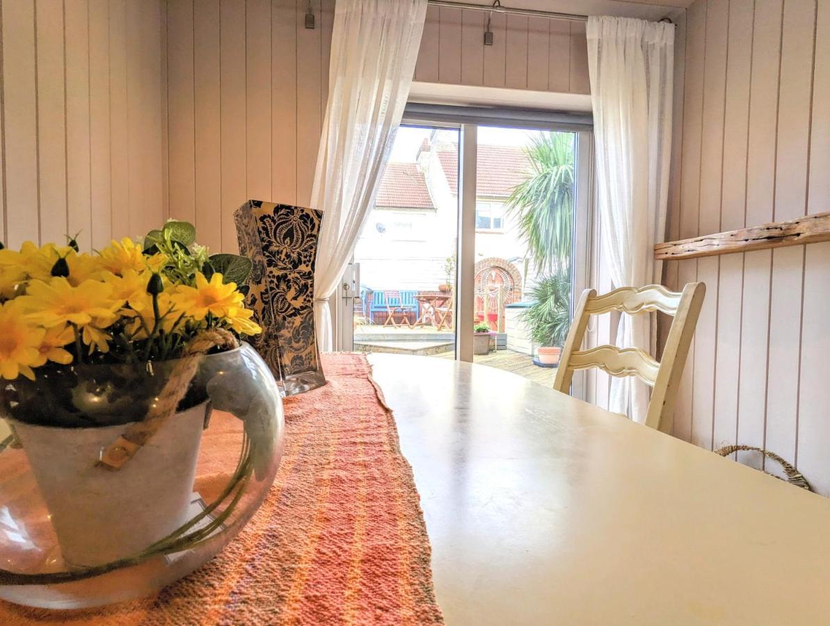 Stunning 4Br House With Free Parking - By Innit Hove Exterior foto
